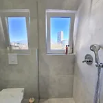 Floor Apartamento *